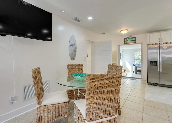 Clearwater W/ Pool & Pool Table *