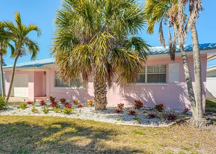 Clearwater W/ Private Pool & Pool Table
